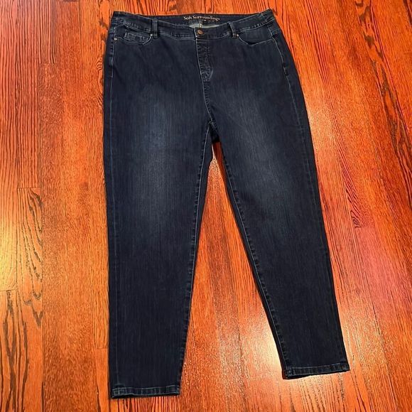 Soft Surroundings  pul on no zipper jeans - Picture 3 of 10